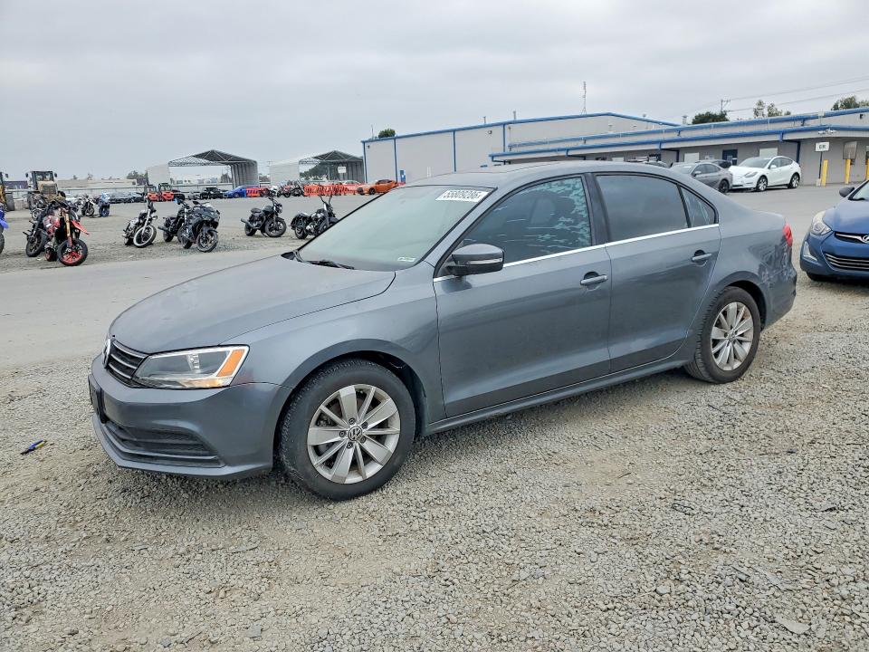 55809286 :رقم المزاد ، 3VWD17AJ2FM348111 vin ، 2015 Volkswagen Jetta مزاد بيع