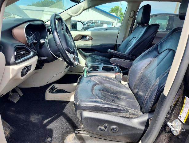 Продажа на аукционе авто 2018 Chrysler Pacifica, vin: 2C4RC1EG6JR247900, номер лота: 55879106