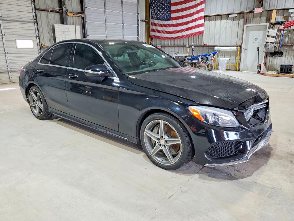 58244826 :رقم المزاد ، 55SWF4KBXFU092418 vin ، 2015 Mercedes-benz C مزاد بيع