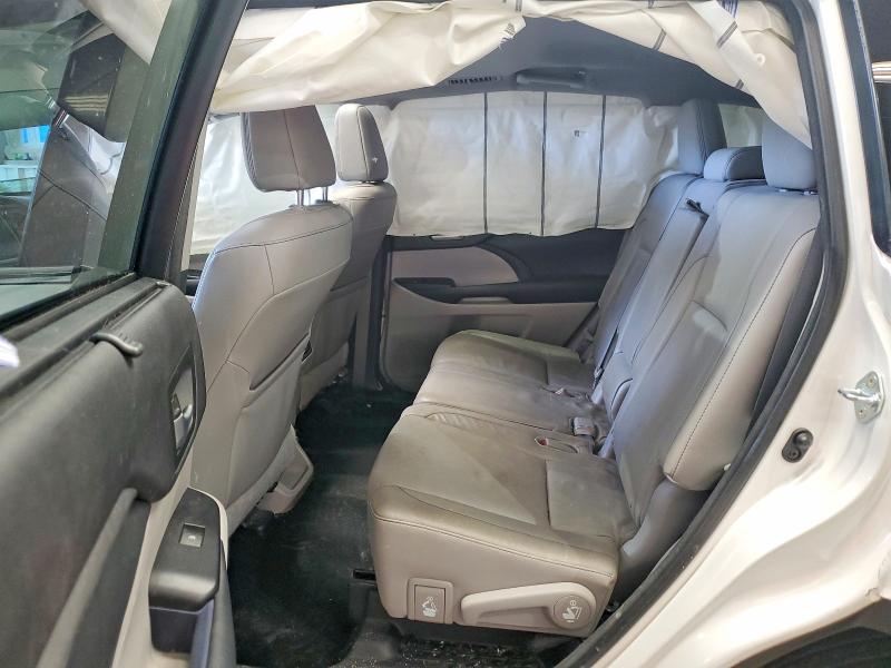55746696 :رقم المزاد ، 5TDJKRFH7FS132081 vin ، 2015 Toyota Highlander مزاد بيع