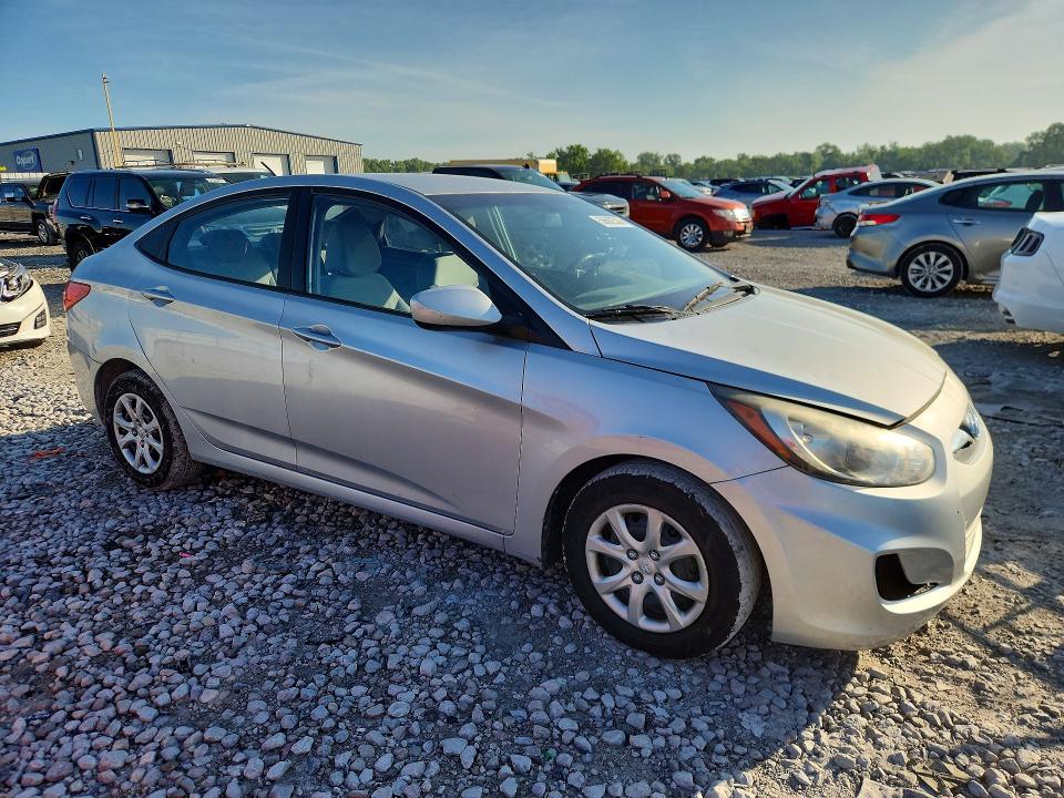 56682536 :رقم المزاد ، KMHCT4AE2EU611715 vin ، 2014 Hyundai Accent مزاد بيع