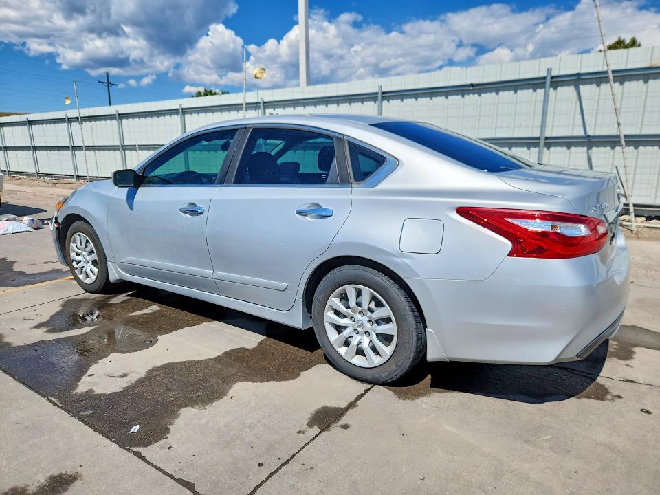 2017 Nissan Altima მანქანა იყიდება აუქციონზე, vin: 1N4AL3AP3HN324296, აუქციონის ნომერი: 59156746