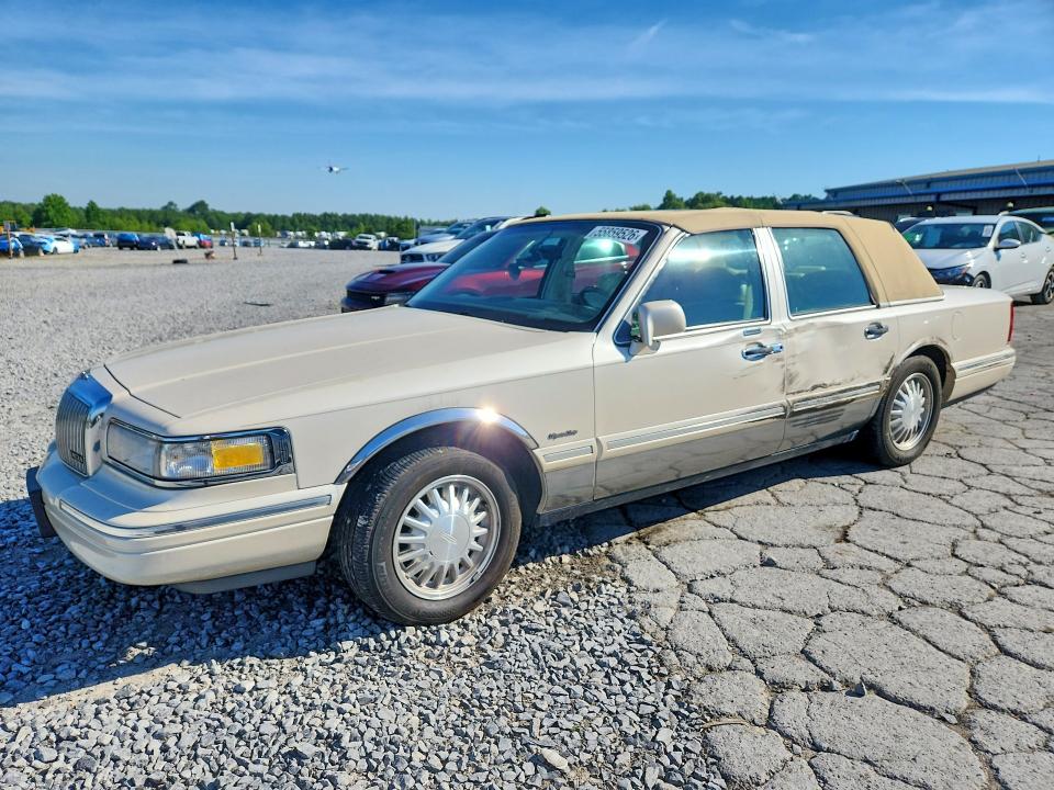 55859526 :رقم المزاد ، 1LNLM82WXVY705345 vin ، 1997 Lincoln Town Car مزاد بيع