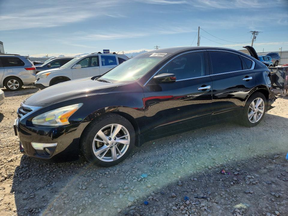 2015 Nissan Altima მანქანა იყიდება აუქციონზე, vin: 1N4AL3AP0FC185883, აუქციონის ნომერი: 55740666