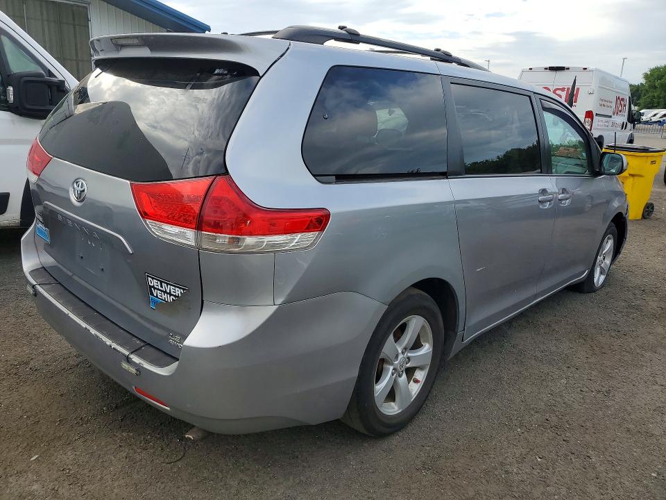 Продажа на аукционе авто 2013 Toyota Sienna, vin: 5TDJK3DC7DS055259, номер лота: 56290596