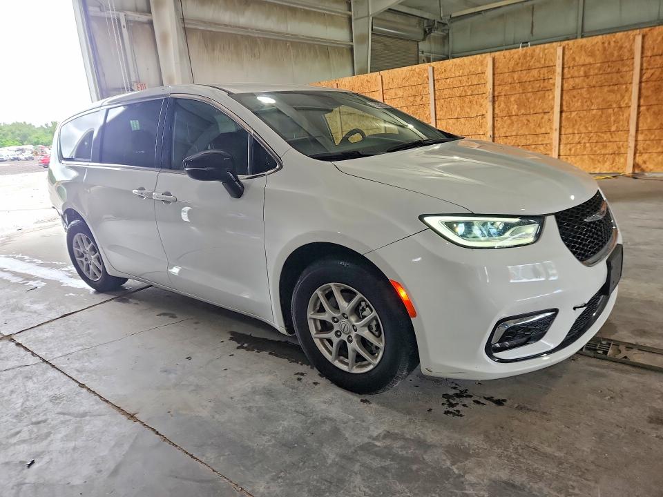58241536 :رقم المزاد ، 2C4RC1BG0TR156497 vin ، 2026 Chrysler Pacifica مزاد بيع