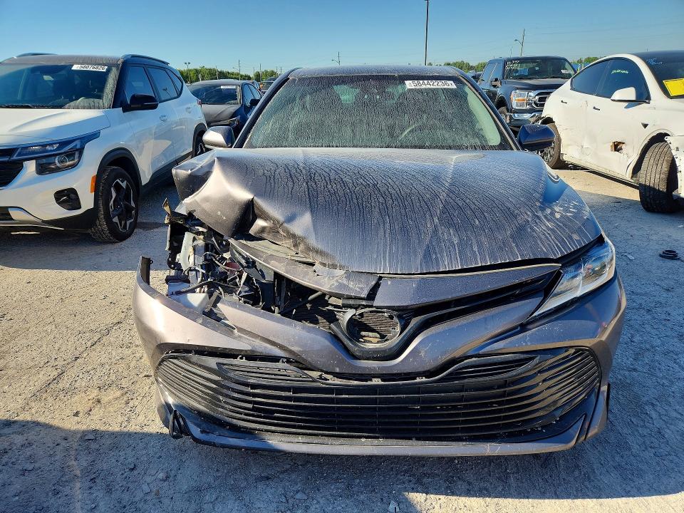2018 Toyota Camry მანქანა იყიდება აუქციონზე, vin: 4T1B11HK8JU081269, აუქციონის ნომერი: 58442236