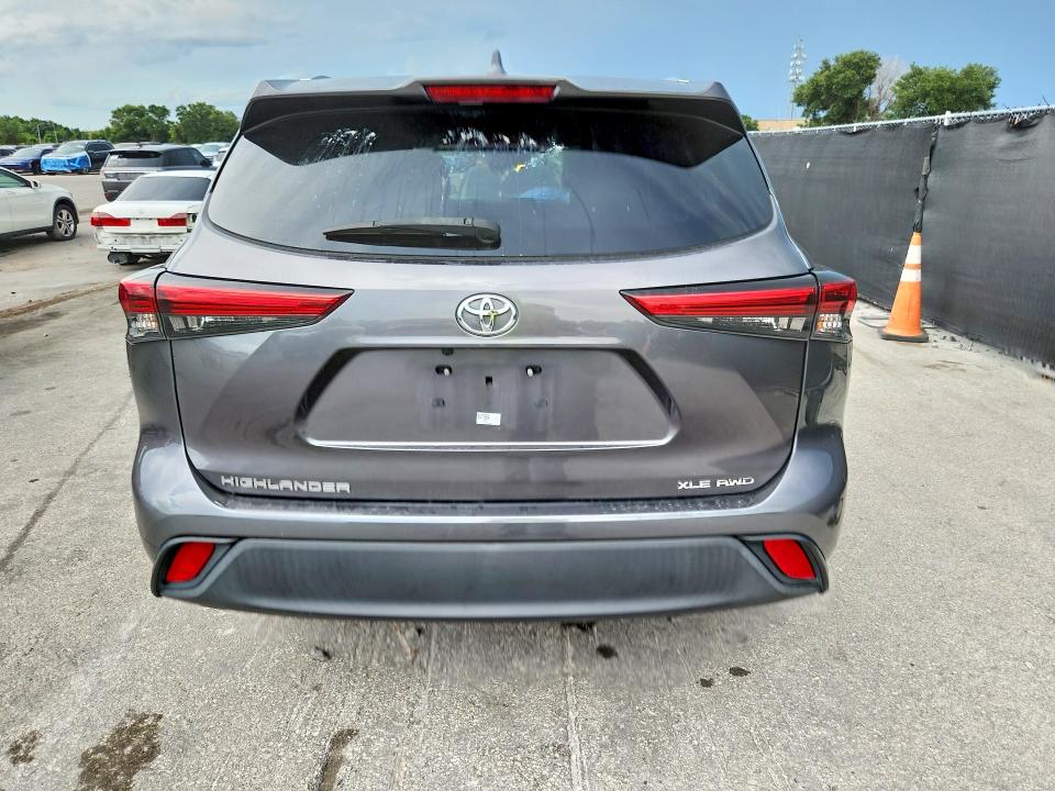 58181916 :رقم المزاد ، 5TDGZRBH2MS547964 vin ، 2021 Toyota Highlander مزاد بيع