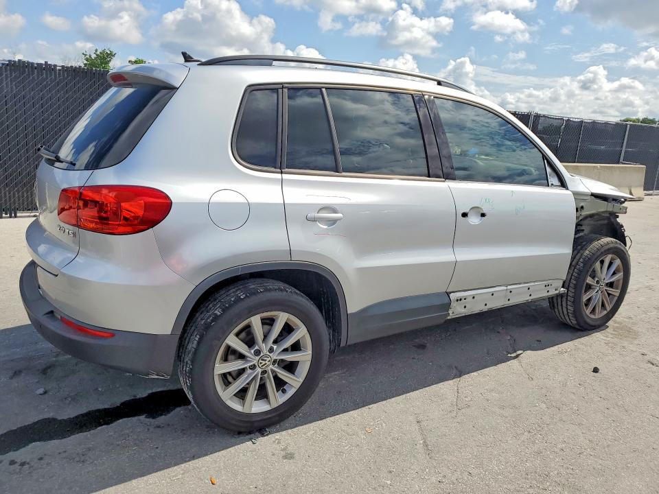 56329816 :رقم المزاد ، WVGAV7AX6FW591947 vin ، 2015 Volkswagen Tiguan مزاد بيع