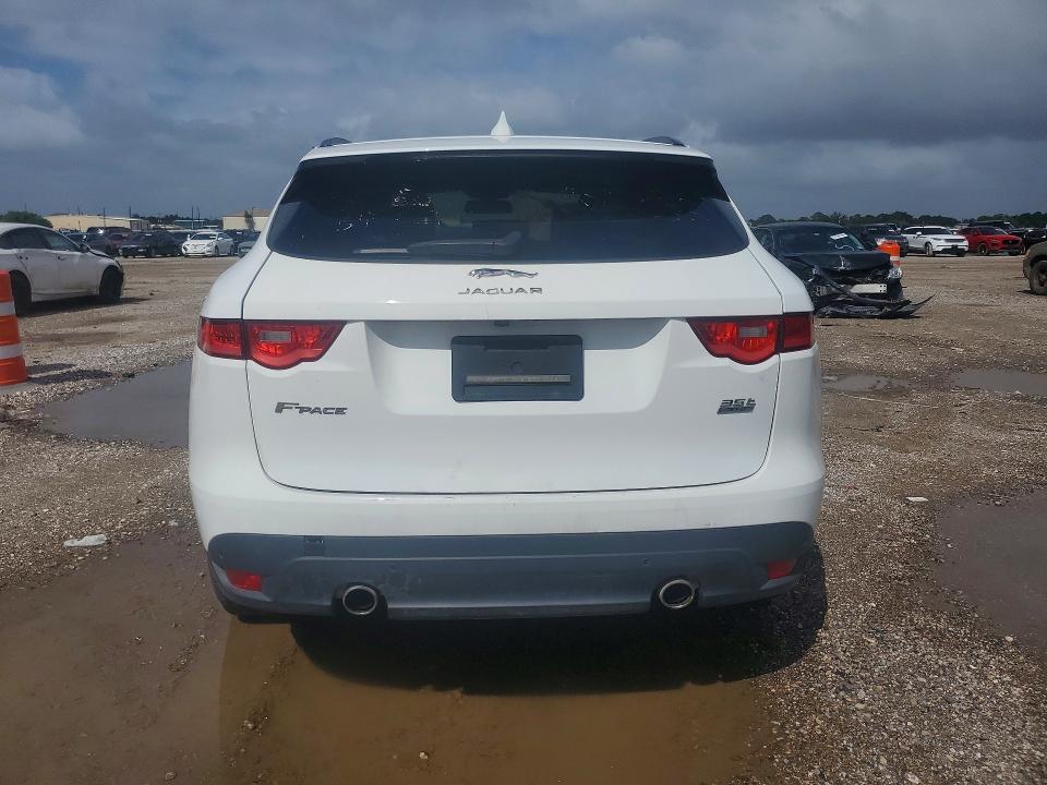 57491526 :رقم المزاد ، SADCJ2BV1HA074469 vin ، 2017 Jaguar F-pace مزاد بيع