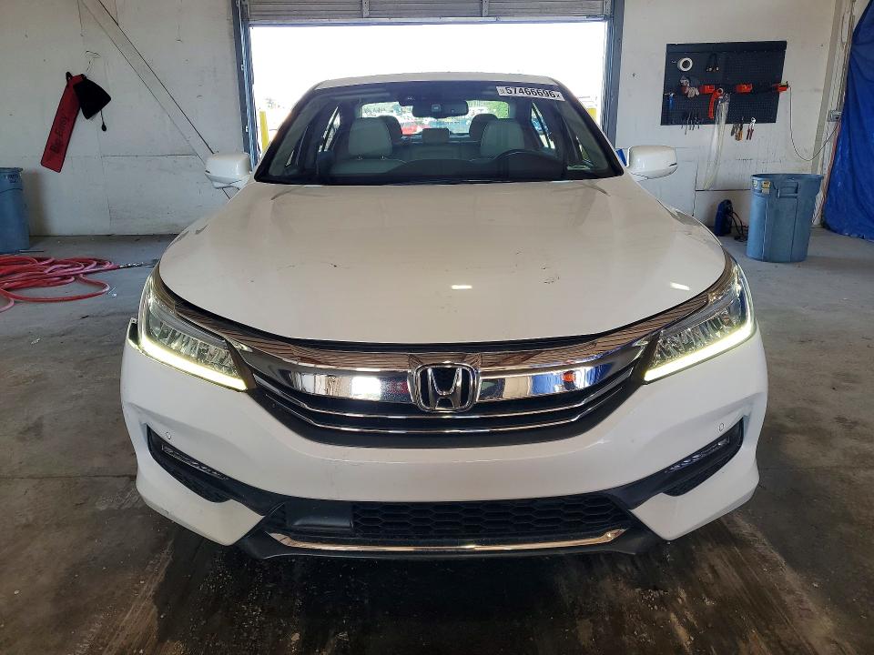 2017 Honda Accord მანქანა იყიდება აუქციონზე, vin: 1HGCR3F99HA002461, აუქციონის ნომერი: 57466696