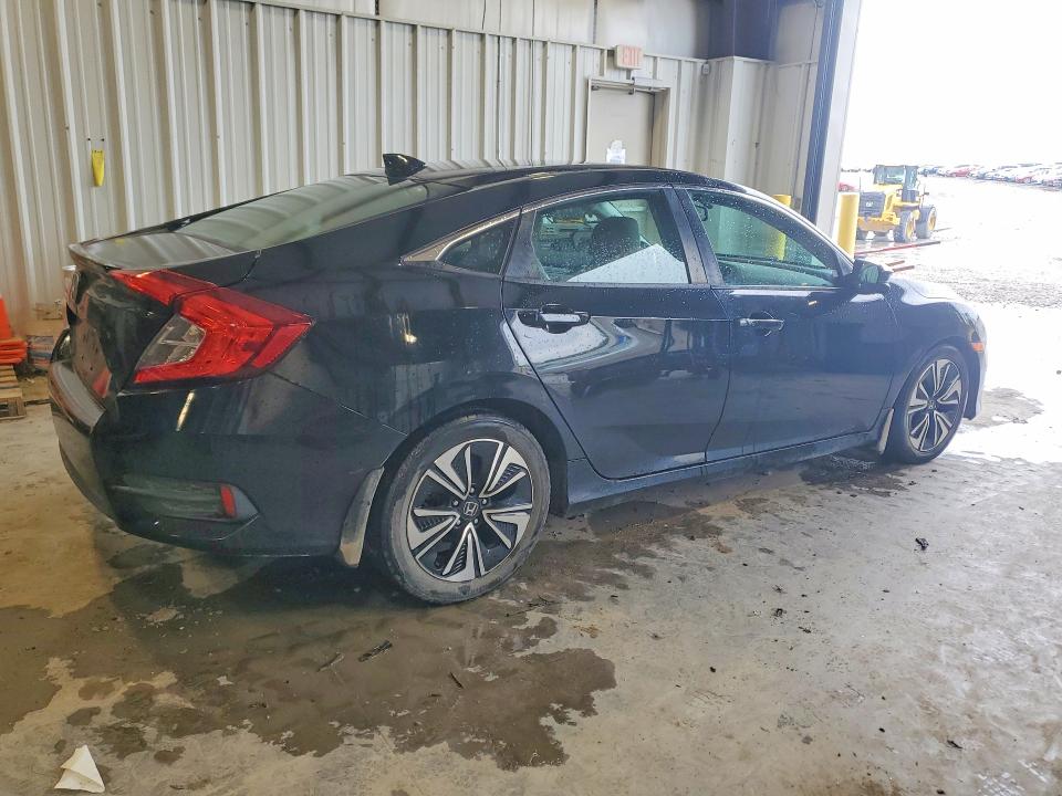 58831786 :رقم المزاد ، 19XFC1F76HE026519 vin ، 2017 Honda Civic مزاد بيع