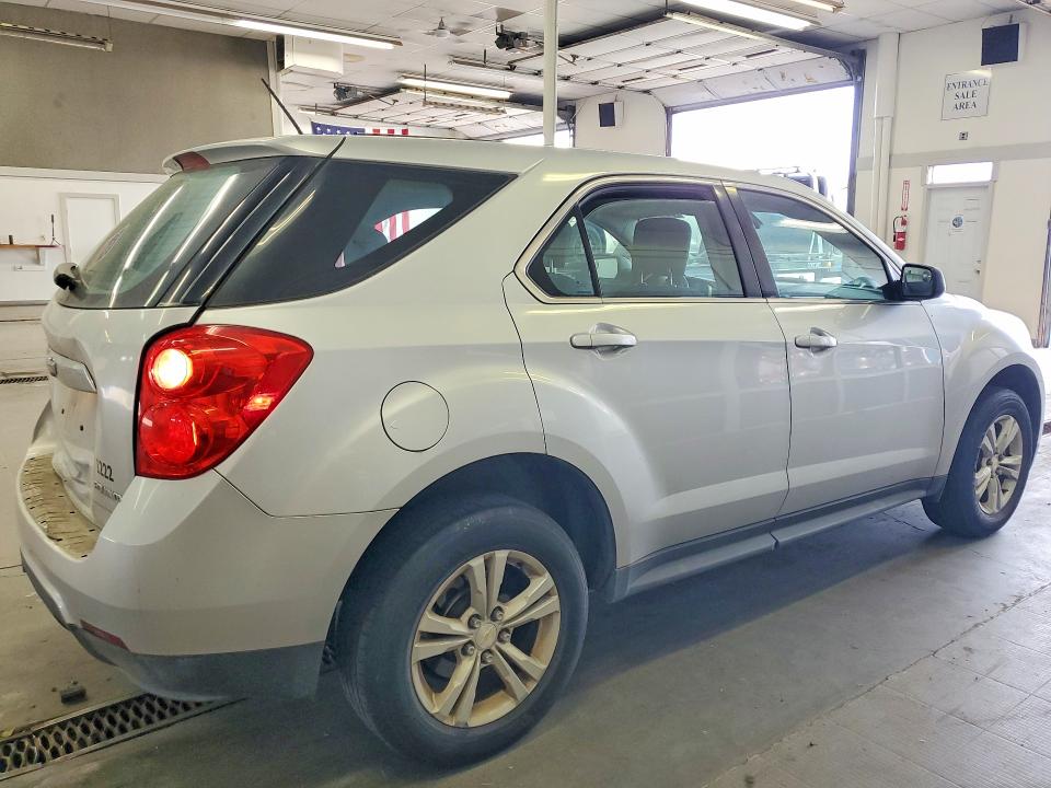 56476266 :رقم المزاد ، 1GNFLEEK5FZ131784 vin ، 2015 Chevrolet Equinox مزاد بيع