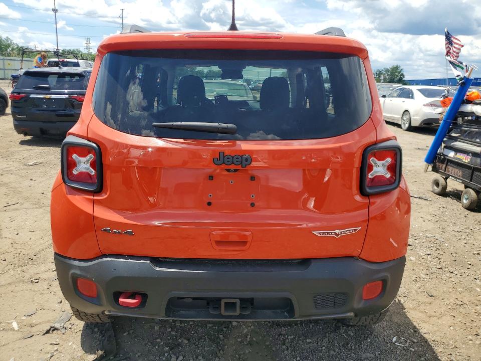 57345876 :رقم المزاد ، ZACCJBCB6JPG73390 vin ، 2018 Jeep Renegade مزاد بيع