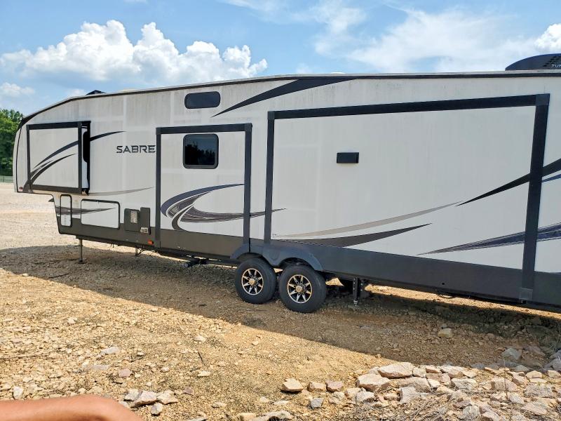 58936106 :رقم المزاد ، 5ZT3SR1B0L6103575 vin ، 2020 Sabre By Forest Rive Recreational Vehicle (rv) مزاد بيع