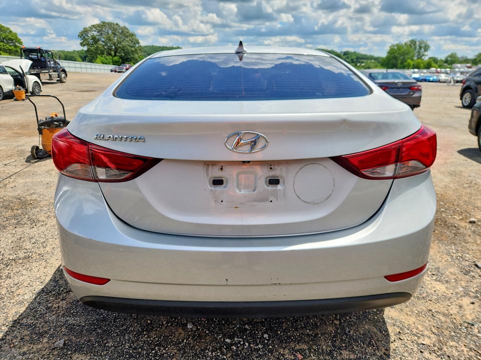 Продаж на аукціоні авто 2015 Hyundai Elantra, vin: 5NPDH4AE3FH618954, номер лоту: 57696176