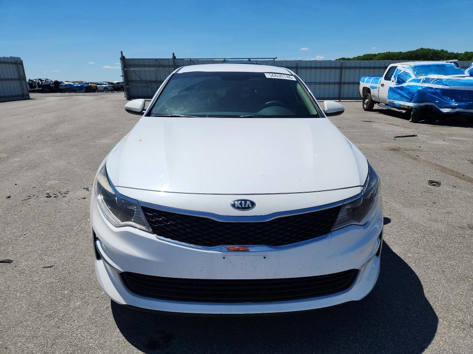 56630146 :رقم المزاد ، 5XXGT4L38HG166215 vin ، 2017 Kia Optima مزاد بيع