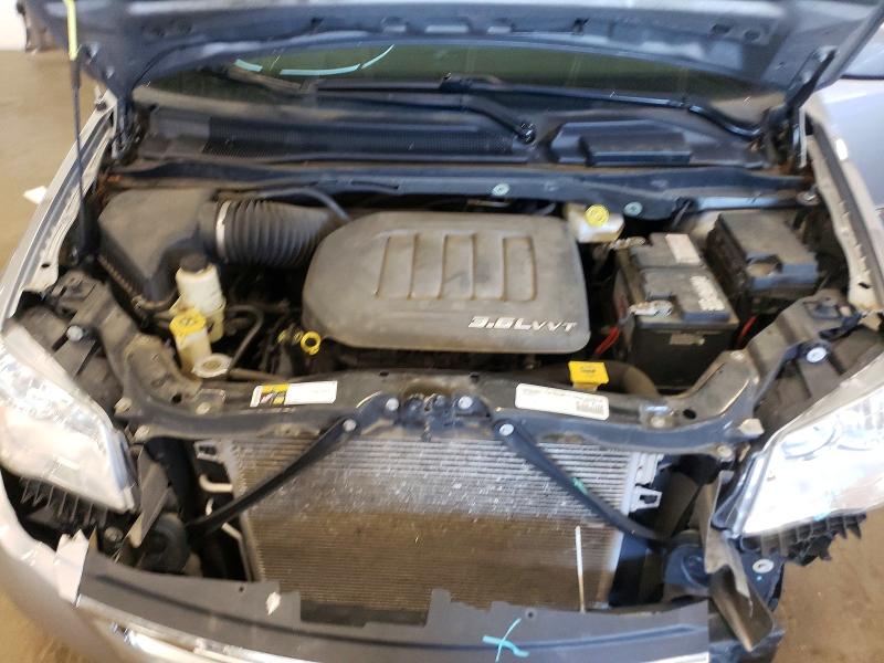 56643776 :رقم المزاد ، 2C4RC1BG8FR619992 vin ، 2015 Chrysler Town & Country مزاد بيع
