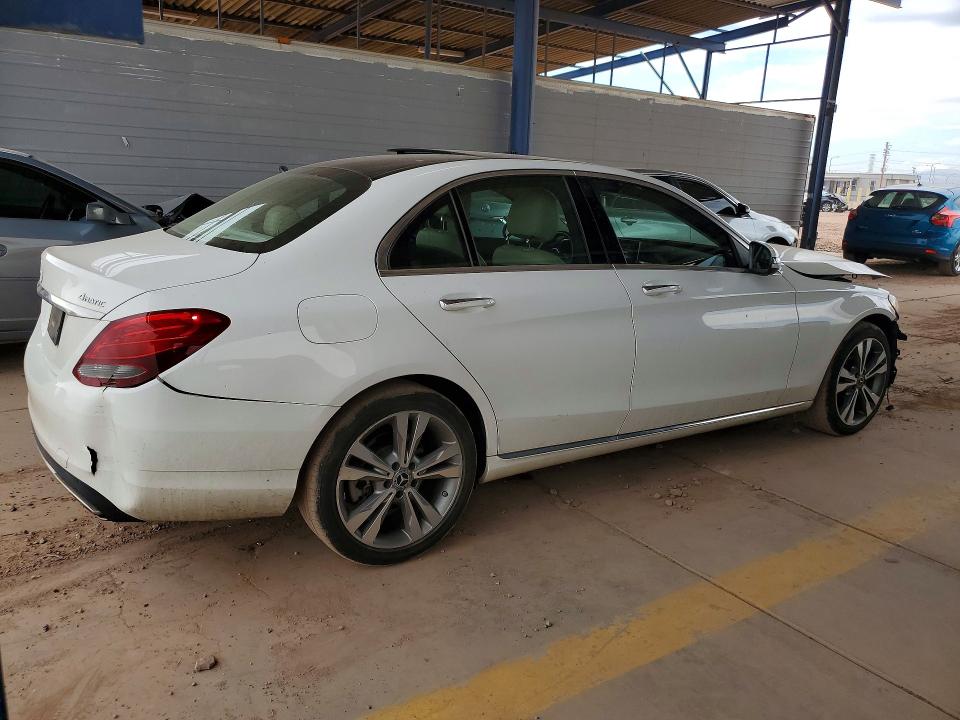 57048886 :رقم المزاد ، 55SWF4KB7HU231908 vin ، 2017 Mercedes-benz C مزاد بيع