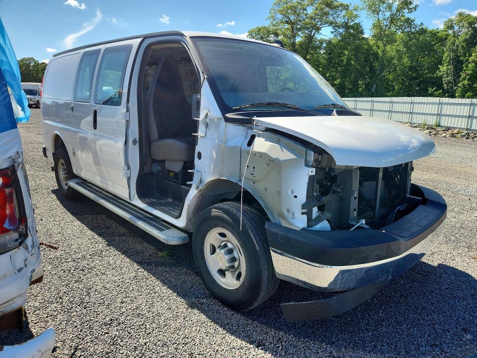 57586796 :رقم المزاد ، 1GCWGAFP9R1210474 vin ، 2024 Chevrolet Express G2500 مزاد بيع