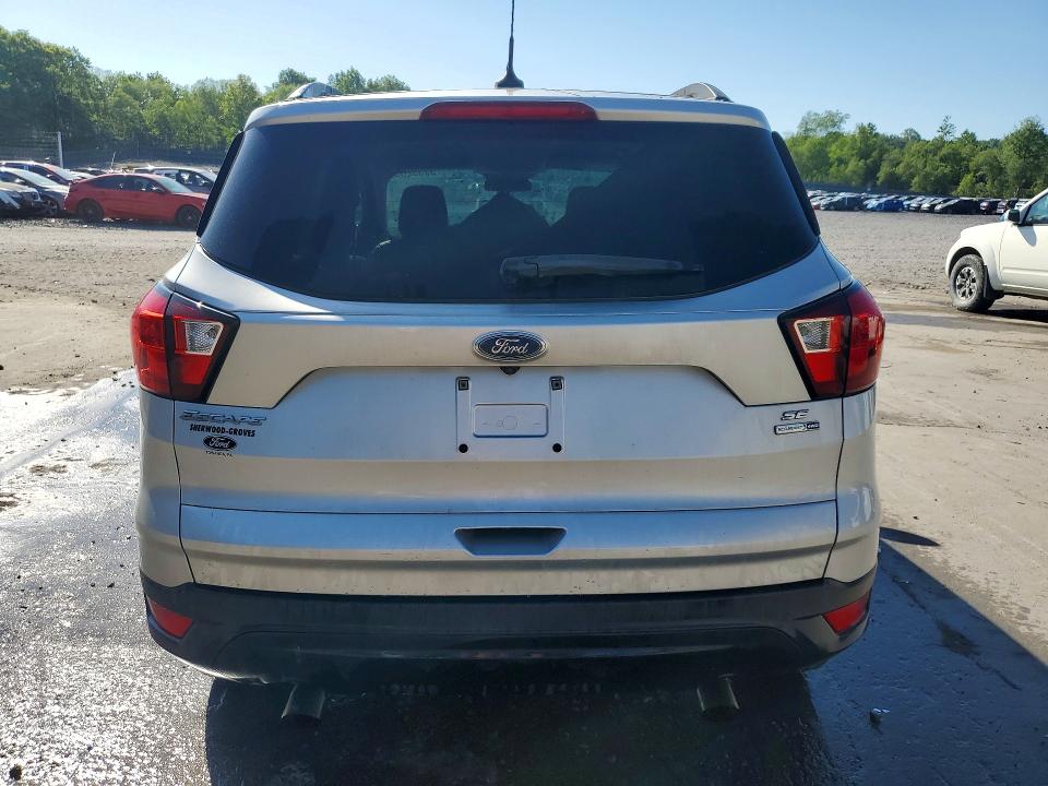 2019 Ford Escape მანქანა იყიდება აუქციონზე, vin: 1FMCU9GD4KUA80750, აუქციონის ნომერი: 55532656