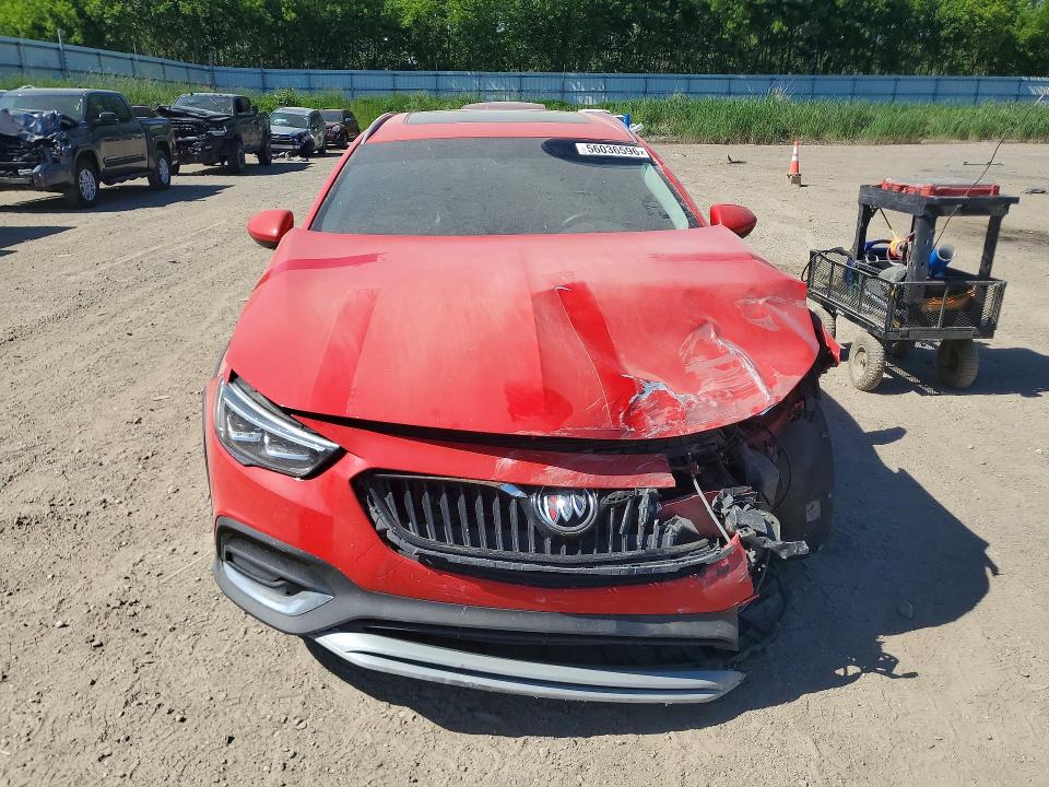 56036596 :رقم المزاد ، W04GU8SX8J1151525 vin ، 2018 Buick Regal Tourx مزاد بيع