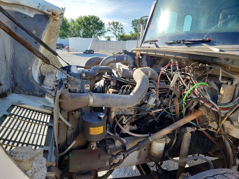 Продажа на аукционе авто 1998 Freightliner Fl70, vin: 1FV6HLBB9WH888104, номер лота: 55913576