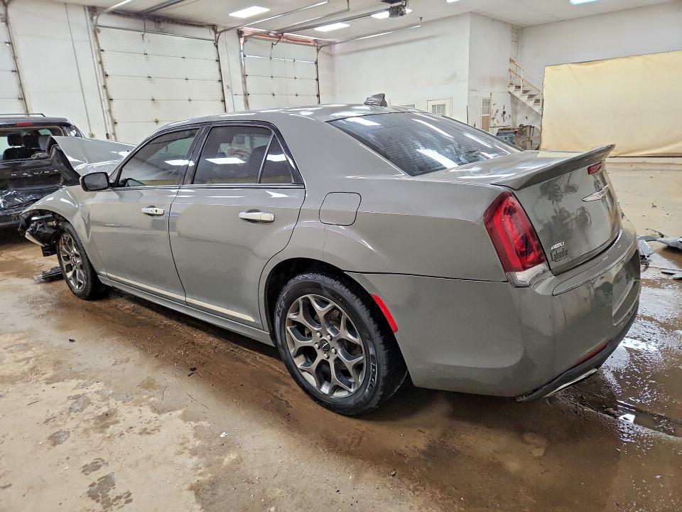55509616 :رقم المزاد ، 2C3CCAGGXHH527066 vin ، 2017 Chrysler 300 مزاد بيع