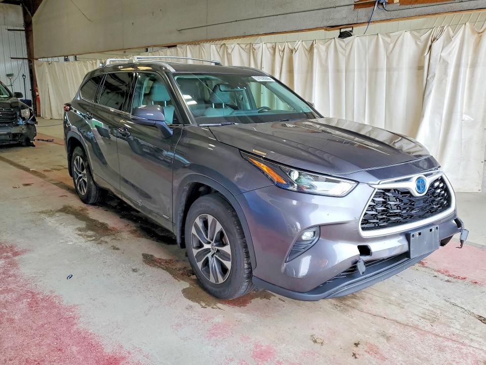 Auction sale of the 2022 Toyota Highlander Hybrid, vin: 5TDGBRCH5NS558736, lot number: 57938066