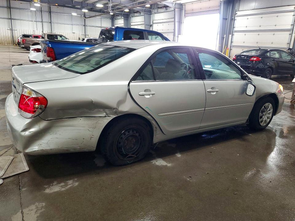 2005 Toyota Camry მანქანა იყიდება აუქციონზე, vin: 4T1BE30K95U564030, აუქციონის ნომერი: 57695416