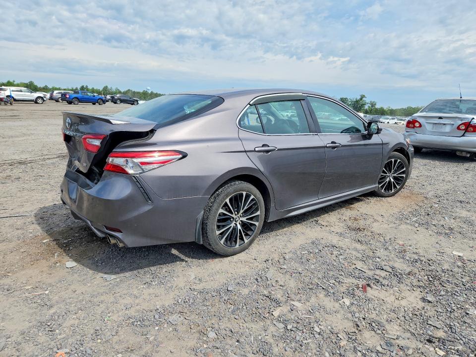 Aukcja sprzedaży 2018 Toyota Camry, vin: 4T1B11HK9JU040133, numer aukcji: 57603636