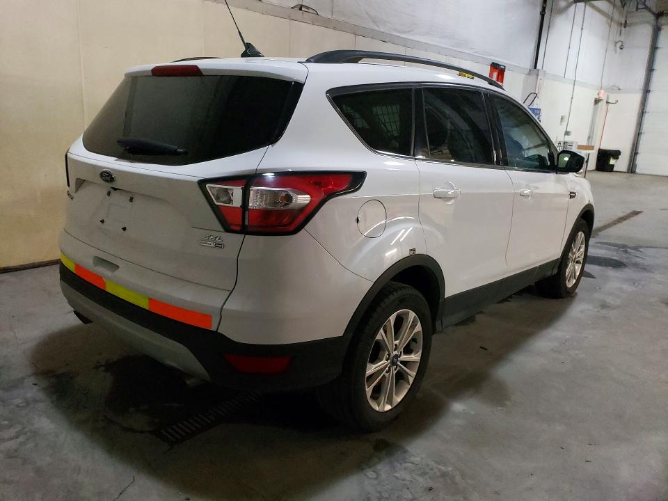 Продаж на аукціоні авто 2018 Ford Escape, vin: 1FMCU9HD5JUC89217, номер лоту: 92111395