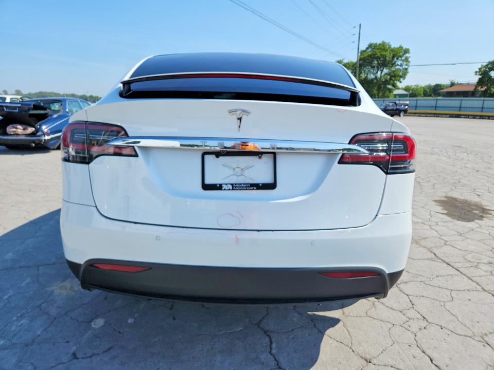 Продажа на аукционе авто 2017 Tesla Model X, vin: 5YJXCDE22HF045994, номер лота: 57679416