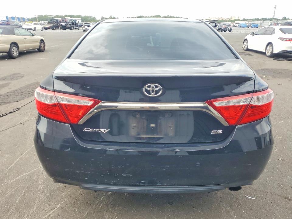 51982076 :رقم المزاد ، 4T1BF1FK1FU060534 vin ، 2015 Toyota Camry مزاد بيع