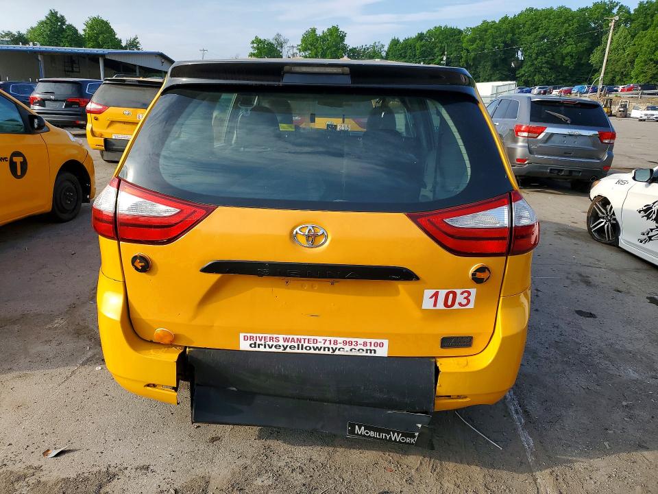 2016 Toyota Sienna მანქანა იყიდება აუქციონზე, vin: 5TDZK3DC2GS718146, აუქციონის ნომერი: 57137126