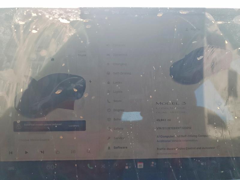 56892266 :رقم المزاد ، 5YJ3E1EBXNF323012 vin ، 2022 Tesla Model 3 مزاد بيع