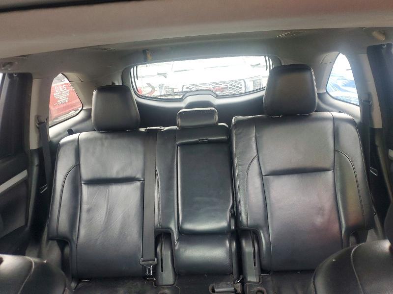 57370666 :رقم المزاد ، 5TDKZRFHXJS538705 vin ، 2018 Toyota Highlander مزاد بيع