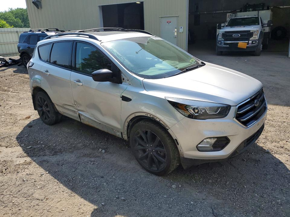 Продаж на аукціоні авто 2018 Ford Escape, vin: 1FMCU9GD6JUC43395, номер лоту: 58612686