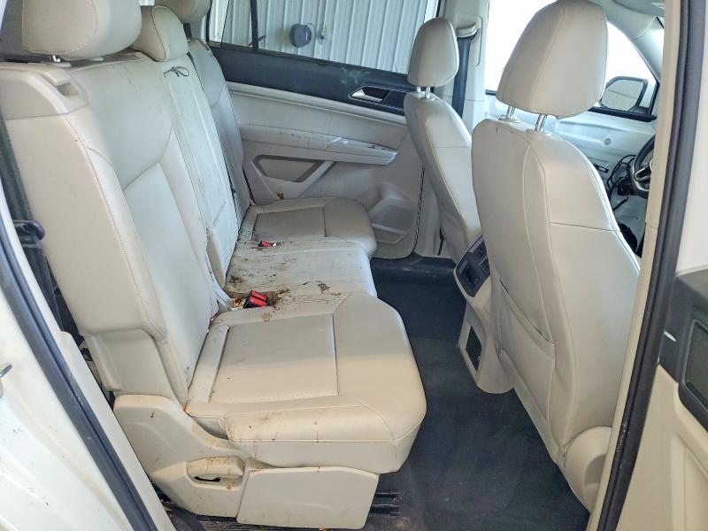 59032176 :رقم المزاد ، 1V2LR2CAXJC579712 vin ، 2018 Volkswagen Atlas مزاد بيع