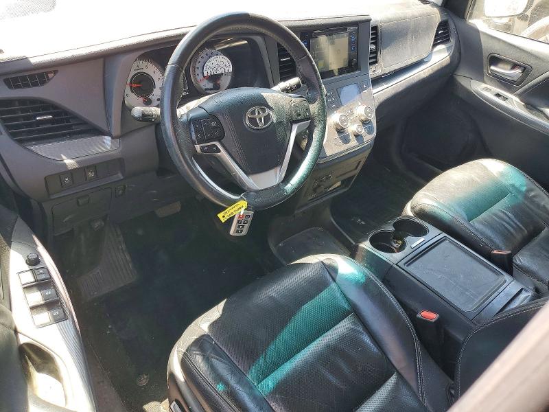 56641236 :رقم المزاد ، 5TDXZ3DC4HS822870 vin ، 2017 Toyota Sienna مزاد بيع
