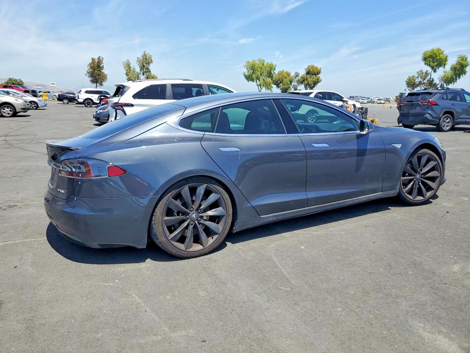 55804456 :رقم المزاد ، 5YJSA1E1XGF147080 vin ، 2016 Tesla Model S مزاد بيع