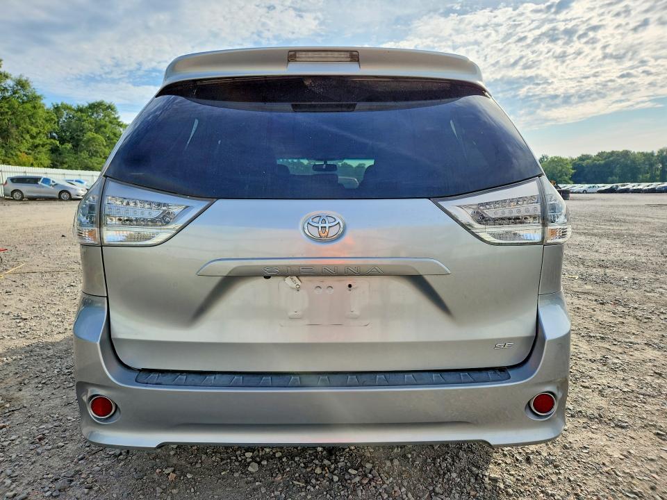 58777286 :رقم المزاد ، 5TDXK3DC2GS728019 vin ، 2016 Toyota Sienna مزاد بيع