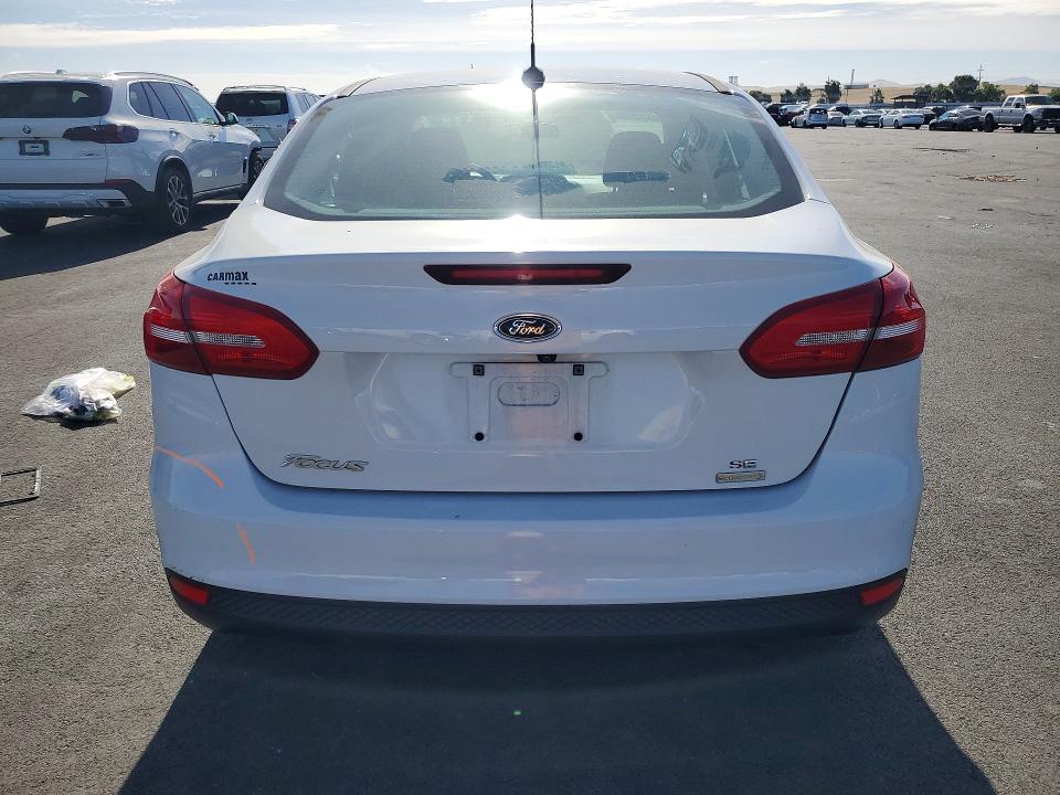 56283426 :رقم المزاد ، 1FADP3FE4HL277557 vin ، 2017 Ford Focus مزاد بيع