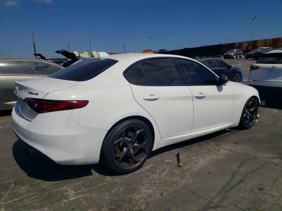 Продажа на аукционе авто 2019 Alfa Romeo Giulia, vin: ZARFAMANXK7599336, номер лота: 57216806