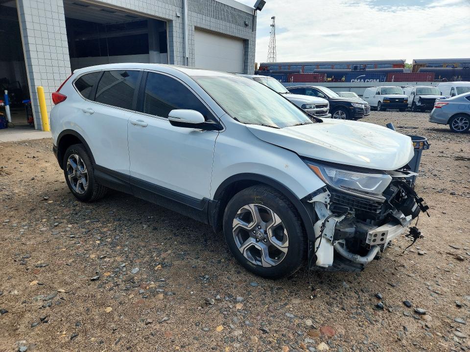 Auction sale of the 2018 Honda Cr-v, vin: 2HKRW2H52JH608124, lot number: 56525556