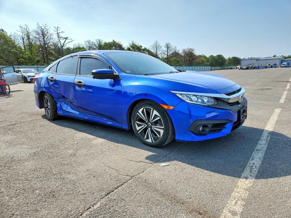 58965956 :رقم المزاد ، JHMFC1F72JX037733 vin ، 2018 Honda Civic مزاد بيع