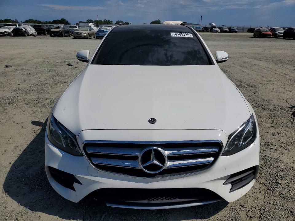 58108726 :رقم المزاد ، WDDZF4JB1JA428982 vin ، 2018 Mercedes-benz E مزاد بيع