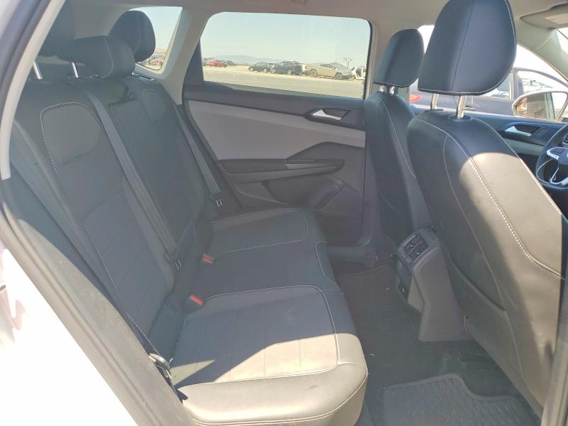 Продаж на аукціоні авто 2022 Volkswagen Taos, vin: 3VVWX7B22NM085071, номер лоту: 57010076