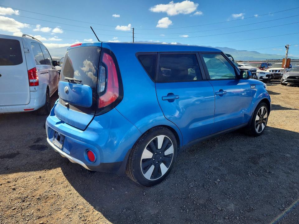 2018 Kia Soul მანქანა იყიდება აუქციონზე, vin: KNDJP3A54J7586657, აუქციონის ნომერი: 58485866