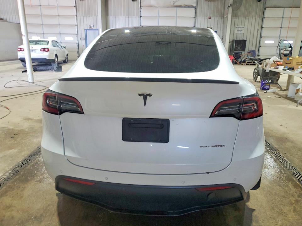2021 Tesla Model Y მანქანა იყიდება აუქციონზე, vin: 5YJYGAEE8MF144153, აუქციონის ნომერი: 56815036